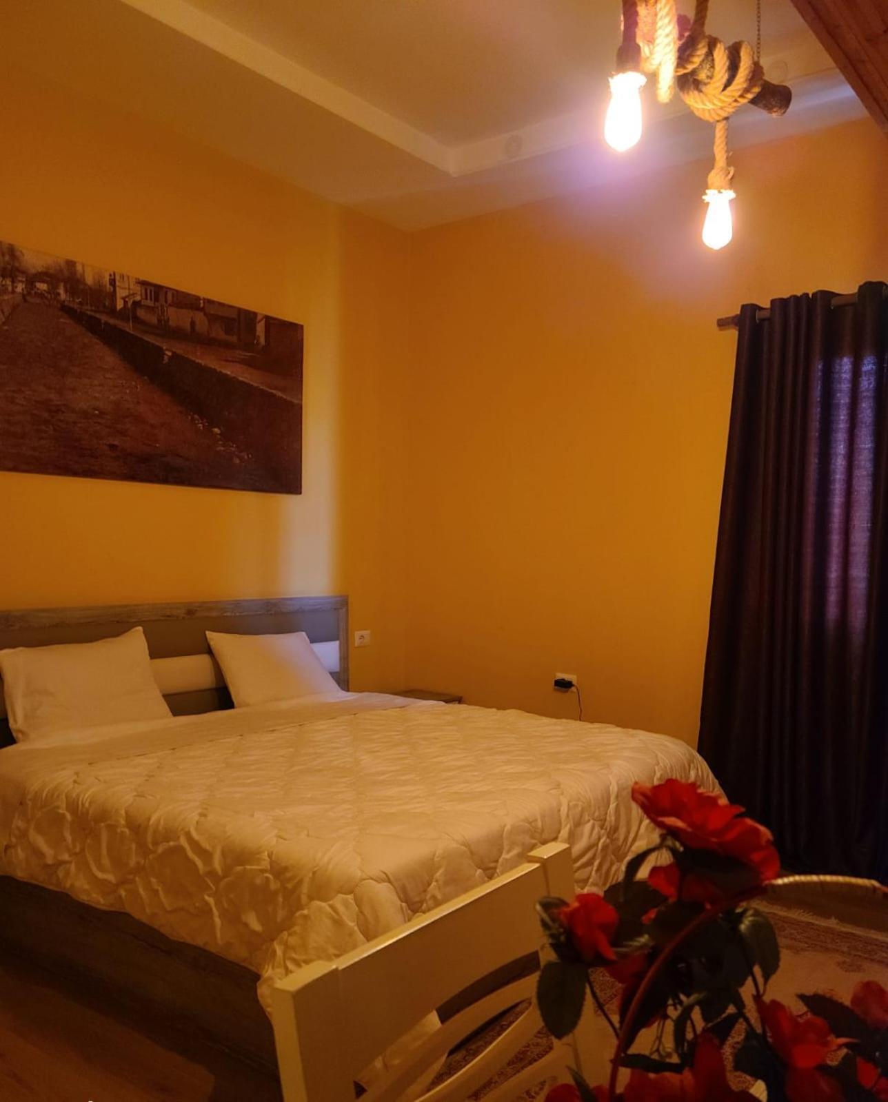 Villa Elear Korça Exteriör bild